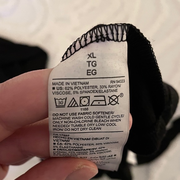 NWT! Old Navy UltraLite Ribbed Cropped Top - Picture 5 of 5